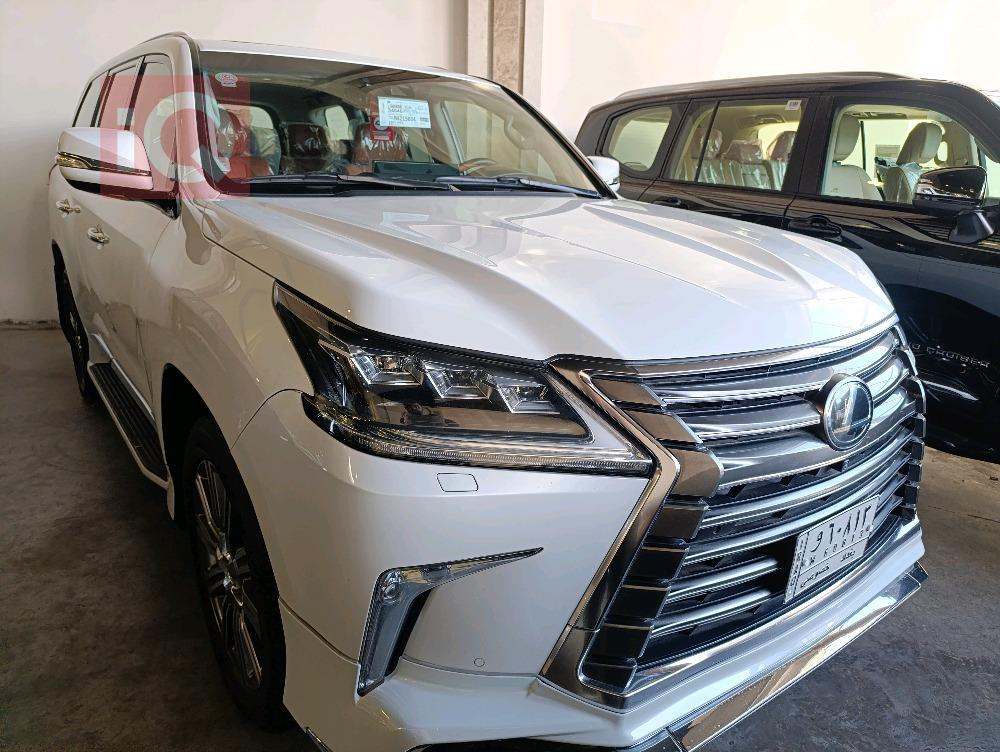 Lexus LX
